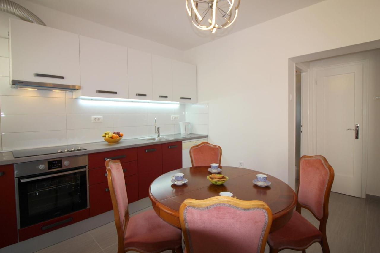 Apartment Agata In City Center Poreč Dış mekan fotoğraf